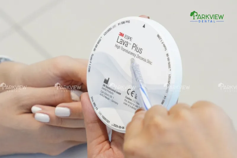 Giá làm răng sứ Lava Plus tại Nha khoa Parkview