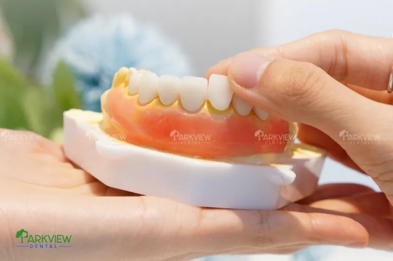 Lava là một trong những dòng răng toàn sứ cao cấp, được đánh giá cao về độ bền và tính thẩm mỹ